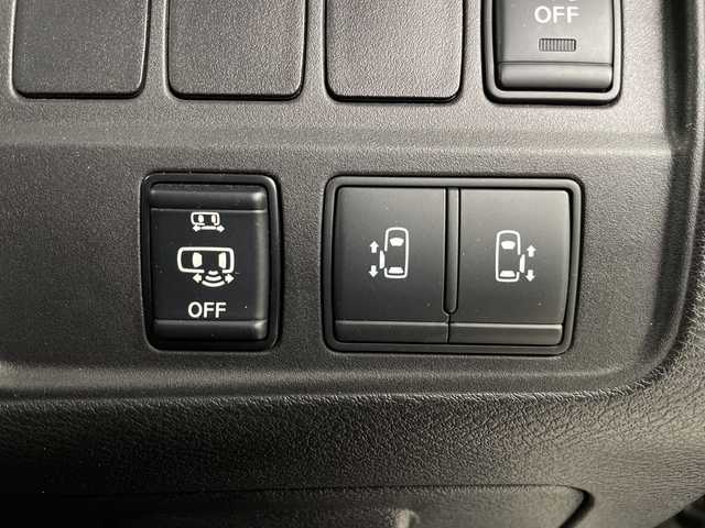 日産 セレナ ハイウェイスターVセレクションⅡ 埼玉県 2018(平30)年 5.8万km ブリリアントホワイトパール 純正ナビ/　(Bluetooth/iPod/CD/DVD/USB/FM/AM)/フルセグテレビ/全方位カメラ/純正フリップダウンモニター/ETC/両側パワースライドドア/パーキングアシスト/クルーズコントロール/衝突被害軽減ブレーキ/クリアランスソナー/プッシュスタート/オートLEDライト/純正フロアマット/純正16インチアルミホイール