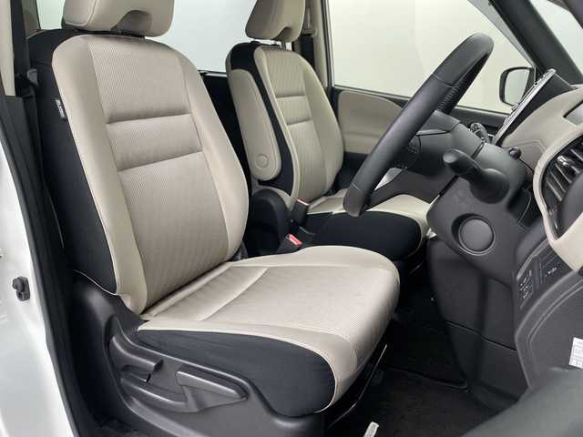 日産 セレナ ハイウェイスターVセレクションⅡ 埼玉県 2018(平30)年 5.8万km ブリリアントホワイトパール 純正ナビ/　(Bluetooth/iPod/CD/DVD/USB/FM/AM)/フルセグテレビ/全方位カメラ/純正フリップダウンモニター/ETC/両側パワースライドドア/パーキングアシスト/クルーズコントロール/衝突被害軽減ブレーキ/クリアランスソナー/プッシュスタート/オートLEDライト/純正フロアマット/純正16インチアルミホイール