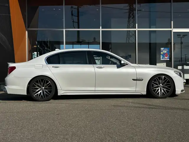 ＢＭＷ ７５０Ｌｉ 富山県 2010(平22)年 6.2万km 白 エナジーコンプリートカー/純正Fメカサス/純正フロアマット/純正ナビ/CD再生/全席パワーシート/シートヒーター/シートクーラー/イージークローザー