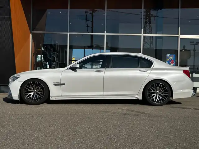 ＢＭＷ ７５０Ｌｉ 富山県 2010(平22)年 6.2万km 白 エナジーコンプリートカー/純正Fメカサス/純正フロアマット/純正ナビ/CD再生/全席パワーシート/シートヒーター/シートクーラー/イージークローザー