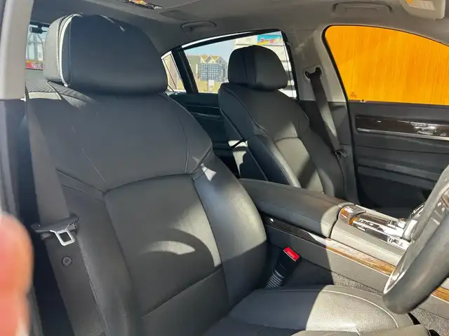 ＢＭＷ ７５０Ｌｉ 富山県 2010(平22)年 6.2万km 白 エナジーコンプリートカー/純正Fメカサス/純正フロアマット/純正ナビ/CD再生/全席パワーシート/シートヒーター/シートクーラー/イージークローザー