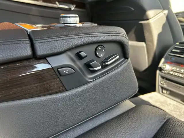 ＢＭＷ ７５０Ｌｉ 富山県 2010(平22)年 6.2万km 白 エナジーコンプリートカー/純正Fメカサス/純正フロアマット/純正ナビ/CD再生/全席パワーシート/シートヒーター/シートクーラー/イージークローザー