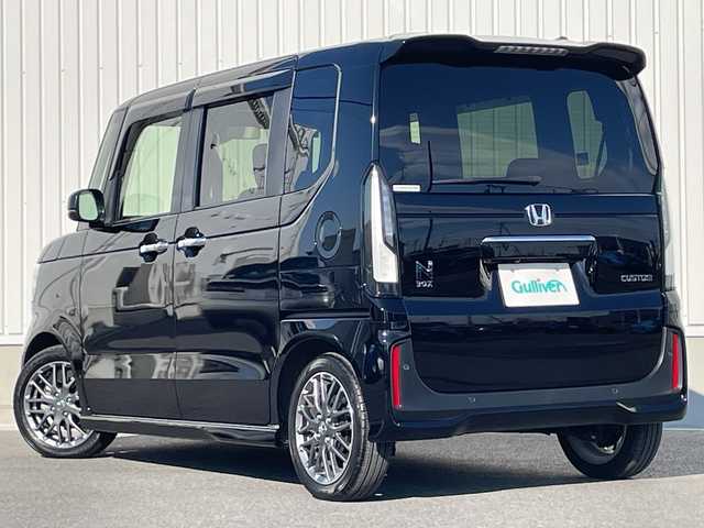 ホンダ Ｎ ＢＯＸ カスタム ターボ 群馬県 2024(令6)年 0.6万km クリスタルブラックパール ホンダセンシング/・LKA/・パーキングソナー/・衝突軽減ブレーキ/・踏み間違い/・オートハイビーム/純正メモリーナビ/（FM/AM/BT/）/フルセグTV/バックカメラ/両側パワースライドドア/シートヒーター（D席/N席）/ハーフレザー/オートブレーキホールド/プッシュスタート/LEDヘッドライト/純正フロアマット/純正AW
