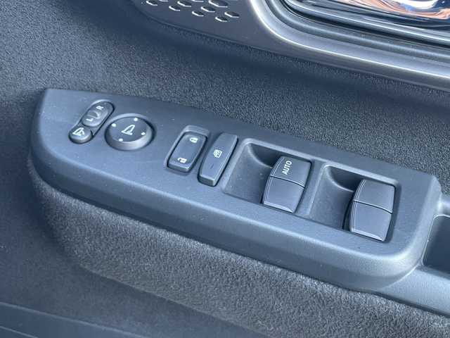 ホンダ Ｎ ＢＯＸ カスタム ターボ 群馬県 2024(令6)年 0.6万km クリスタルブラックパール ホンダセンシング/・LKA/・パーキングソナー/・衝突軽減ブレーキ/・踏み間違い/・オートハイビーム/純正メモリーナビ/（FM/AM/BT/）/フルセグTV/バックカメラ/両側パワースライドドア/シートヒーター（D席/N席）/ハーフレザー/オートブレーキホールド/プッシュスタート/LEDヘッドライト/純正フロアマット/純正AW