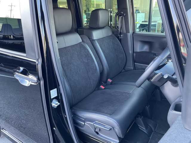 ホンダ Ｎ ＢＯＸ カスタム ターボ 群馬県 2024(令6)年 0.6万km クリスタルブラックパール ホンダセンシング/・LKA/・パーキングソナー/・衝突軽減ブレーキ/・踏み間違い/・オートハイビーム/純正メモリーナビ/（FM/AM/BT/）/フルセグTV/バックカメラ/両側パワースライドドア/シートヒーター（D席/N席）/ハーフレザー/オートブレーキホールド/プッシュスタート/LEDヘッドライト/純正フロアマット/純正AW