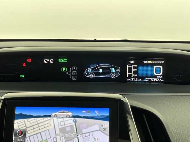トヨタ プリウス ＰＨＶ Sナビパケ・セーフティプラス 新潟県 2018(平30)年 5.4万km ホワイトパールクリスタルシャイン 寒冷地仕様/11.6インチナビ/ USB/AUX/BT/フルセグ/バックカメラ/PCS/ICS/ACC/クリアランスソナー /オートハイビーム/LEDヘッドライト/フォグライト/バックフォグ/ステアリングヒーター/前席シートヒーター /パーキングアシスト/ビルトインETC2.0/前後ドライブレコーダー/スマートキー一体型エンジンスターター /オートリトラミラー /ミラーヒーター/フロントデアイサー/純正フロアマット/純正AWサマータイヤ積み込み