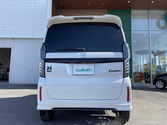 ホンダ Ｎ ＢＯＸ カスタム L ターボ スタイル+ブラック 道央・札幌 2022(令4)年 1.9万km プラチナホワイトパール 登録時走行距離18109ｋｍ/ワンオーナー/　４　Ｗ　Ｄ　/寒冷地仕様/ターボ車/純正ナビ（CD/DVD/FM/AM/BT/SD)/フルセグTV（走行中視聴不可）/バックカメラ/アイドリングストップ/ウィンカーミラー/クルーズコントロール（追従走行あり）/プッシュスタート/両側パワースライドドア/パーキングアシスト/パドルシフト/スペアキー×1/純正エンジンスターター（スマートキー一体型）/ベンチシート/純正フロアマット/シートヒーター（運転席/助手席）/横滑り防止装置/盗難防止装置/衝突軽減ブレーキ/コーナーセンサー/レーンキープアシスト/オートライト/オートマチックハイビーム/カーテンエアバッグ/フォグランプ/ステアリングスイッチ/革巻きステアリング/ヘッドライトレベライザー/ワイパー間欠時間コントローラー/ECONスイッチ/電動格納ミラー/ミラーヒーター/BRAKE HOLD/積込夏タイヤ付（スタイルブラック専用AW）