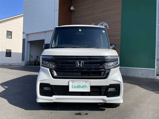 ホンダ Ｎ ＢＯＸ カスタム L ターボ スタイル+ブラック 道央・札幌 2022(令4)年 1.9万km プラチナホワイトパール 登録時走行距離18109ｋｍ/ワンオーナー/　４　Ｗ　Ｄ　/寒冷地仕様/ターボ車/純正ナビ（CD/DVD/FM/AM/BT/SD)/フルセグTV（走行中視聴不可）/バックカメラ/アイドリングストップ/ウィンカーミラー/クルーズコントロール（追従走行あり）/プッシュスタート/両側パワースライドドア/パーキングアシスト/パドルシフト/スペアキー×1/純正エンジンスターター（スマートキー一体型）/ベンチシート/純正フロアマット/シートヒーター（運転席/助手席）/横滑り防止装置/盗難防止装置/衝突軽減ブレーキ/コーナーセンサー/レーンキープアシスト/オートライト/オートマチックハイビーム/カーテンエアバッグ/フォグランプ/ステアリングスイッチ/革巻きステアリング/ヘッドライトレベライザー/ワイパー間欠時間コントローラー/ECONスイッチ/電動格納ミラー/ミラーヒーター/BRAKE HOLD/積込夏タイヤ付（スタイルブラック専用AW）