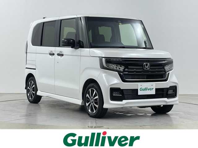 ホンダ Ｎ ＢＯＸ カスタム L ターボ スタイル+ブラック 道央・札幌 2022(令4)年 1.9万km プラチナホワイトパール ・４WD/ターボ車/・ホンダセンシング/・アダプティブクルーズコントロール/・衝突軽減ブレーキ/・レーンキープアシスト/・コンフォートビューパッケージ/・純正ナビ（CD/DVD/BT/SD)/・フルセグTV（走行中視聴不可）/・バックカメラ/・両側パワースライドドア/・シートヒーター（運転席/助手席）/・パーキングアシスト/・パドルシフト/・スペアキー×1/・純正エンジンスターター（スマートキー一体型）/・プッシュスタート/・横滑り防止装置/・盗難防止装置/・コーナーセンサー/・オートライト/オートマチックハイビーム/・フォグランプ/・ステアリングスイッチ/・革巻きステアリング/・ヘッドライトレベライザー/・電動格納ミラー/・ミラーヒーター/・BRAKE HOLD/・積込夏タイヤ付（スタイルブラック専用AW）