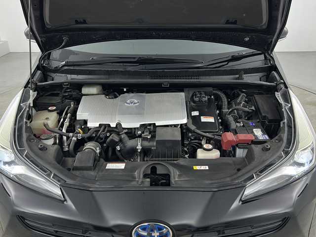 トヨタ プリウス S 愛知県 2019(令1)年 6.6万km アティチュードブラックマイカ ワンオーナー/純正9インチSDナビ/（CD/DVD/SD/Bluetooth/AM/FM/フルセグTV)/バックカメラ/トヨタセーフティセンス/・衝突軽減ブレーキ/・レーンキープアシスト/・オートマチックハイビーム/・追従式クルーズコントロール/・誤発進抑制機能/ETC/純正ドライブレコーダー/LEDヘッドライト/純正アルミホイール/ステアリングスイッチ/純正フロアマット/スマートキー/プッシュスタート/スペアキー有