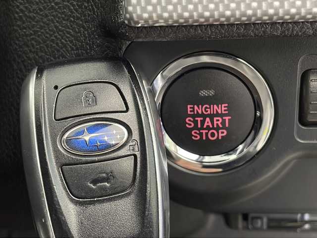 スバル レヴォーグ 2．0GT－S アイサイト 新潟県 2014(平26)年 6.2万km パール 4WD/純正メモリナビ/　フルセグTV/CD/DVD/USB/レーダークルーズコントロール/衝突被害軽減ブレーキ/レーンキープアシスト/レザーシート/前席パワーシート/前席シートヒーター/D席メモリーシート/ビルトインETC/バックモニター/横滑り防止装置/LEDヘッドライト/オートライト/パドルシフト/レザーステアリング/ステアリングスイッチ/禁煙車