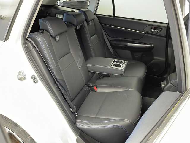 スバル レヴォーグ 2．0GT－S アイサイト 新潟県 2014(平26)年 6.2万km パール 4WD/純正メモリナビ/　フルセグTV/CD/DVD/USB/レーダークルーズコントロール/衝突被害軽減ブレーキ/レーンキープアシスト/レザーシート/前席パワーシート/前席シートヒーター/D席メモリーシート/ビルトインETC/バックモニター/横滑り防止装置/LEDヘッドライト/オートライト/パドルシフト/レザーステアリング/ステアリングスイッチ/禁煙車