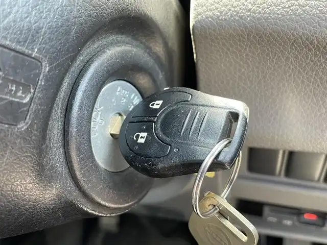 日産 ＮＶ３５０キャラバン DX 千葉県 2014(平26)年 16万km ブレードシルバー フリップダウンモニター/純正7インチSDナビ/CD DVD SD BT フルセグ/バックカメラ/社外15インチアルミホイール/純正フロアマット/電動格納ミラー/ドアバイザー/リモコンキー/ETC
