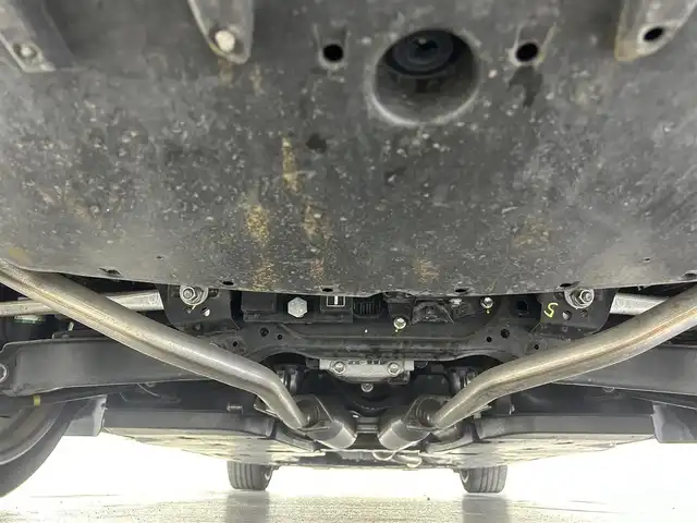 トヨタ クラウン ハイブリッド S エレガンススタイル 佐賀県 2019(令1)年 1.7万km ホワイトパールクリスタルシャイン 純正8インチナビ/フルセグTV/CD/DVD/Bluetooth/バックカメラ/衝突被害軽減システム/ブラインドスポットモニター/レーダークルーズコントロール/クリアランスソナー/レーンアシスト/ロードサインアシスト/オートライト/オートマチックハイビーム/電子パーキング/オートブレーキホールド/前方ドライブレコーダー/LEDヘッドライト/LEDフォグライト/ハーフレザーシート/純正フロアマット/運転席・助手席パワーシート/スマートキー/ステアリングスイッチ