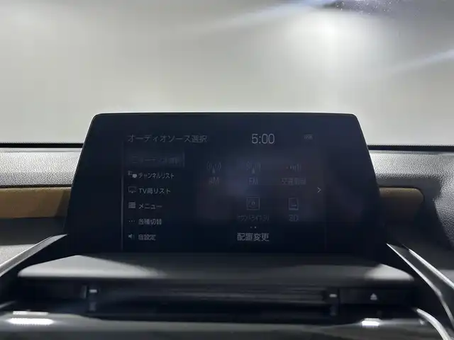 トヨタ クラウン ハイブリッド S エレガンススタイル 佐賀県 2019(令1)年 1.7万km ホワイトパールクリスタルシャイン 純正8インチナビ/フルセグTV/CD/DVD/Bluetooth/バックカメラ/衝突被害軽減システム/ブラインドスポットモニター/レーダークルーズコントロール/クリアランスソナー/レーンアシスト/ロードサインアシスト/オートライト/オートマチックハイビーム/電子パーキング/オートブレーキホールド/前方ドライブレコーダー/LEDヘッドライト/LEDフォグライト/ハーフレザーシート/純正フロアマット/運転席・助手席パワーシート/スマートキー/ステアリングスイッチ