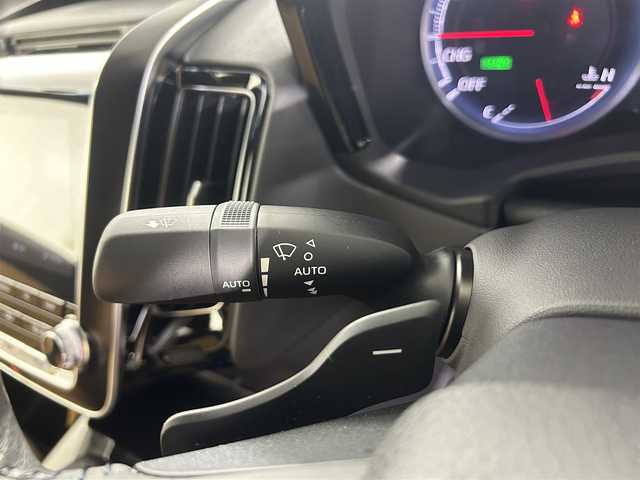 トヨタ クラウン ハイブリッド S エレガンススタイル 佐賀県 2019(令1)年 1.7万km ホワイトパールクリスタルシャイン 純正8インチナビ/フルセグTV/CD/DVD/Bluetooth/バックカメラ/衝突被害軽減システム/ブラインドスポットモニター/レーダークルーズコントロール/クリアランスソナー/レーンアシスト/ロードサインアシスト/オートライト/オートマチックハイビーム/電子パーキング/オートブレーキホールド/前方ドライブレコーダー/LEDヘッドライト/LEDフォグライト/ハーフレザーシート/純正フロアマット/運転席・助手席パワーシート/スマートキー/ステアリングスイッチ