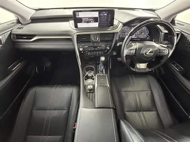 レクサス ＲＸ 300 バージョンL 佐賀県 2020(令2)年 5.1万km ブラック メーカー純正ナビ/パノラミックビューモニター/パノラマルーフ/3眼LEDヘッドライト/黒レザーシート/シートヒーター＜運転席/助手席/2列目＞/エアシート＜運転席/助手席＞/メモリシート＜運転席/助手席＞/パワーシート ＜運転席/助手席/2列目＞/ルーフレール/パドルシフト/ミラー型ドライブレコーダー/ETC2.0/ステアリングヒーター/レクサスセーフティセンス/・LTA/・PCA/・BSM/・RSA/・PKSB/・RCTA/・PKSA/・HUD