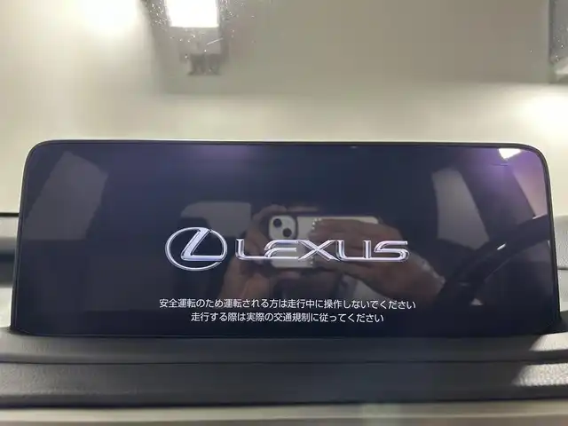 レクサス ＲＸ 300 バージョンL 佐賀県 2020(令2)年 5.1万km ブラック メーカー純正ナビ/パノラミックビューモニター/パノラマルーフ/3眼LEDヘッドライト/黒レザーシート/シートヒーター＜運転席/助手席/2列目＞/エアシート＜運転席/助手席＞/メモリシート＜運転席/助手席＞/パワーシート ＜運転席/助手席/2列目＞/ルーフレール/パドルシフト/ミラー型ドライブレコーダー/ETC2.0/ステアリングヒーター/レクサスセーフティセンス/・LTA/・PCA/・BSM/・RSA/・PKSB/・RCTA/・PKSA/・HUD