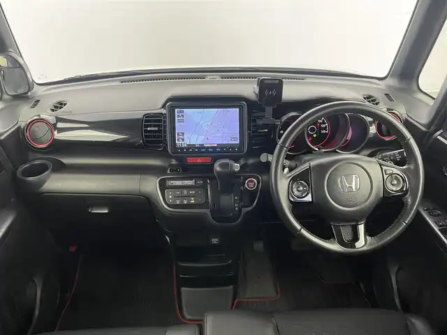 ホンダ Ｎ ＢＯＸ カスタム G ターボ Lパッケージ 埼玉県 2015(平27)年 7.7万km プレミアムホワイトパールⅡ 純正９インチナビ　/バックカメラ　/ＥＴＣ　/あんしんパッケージ　/両側パワースライドドア/純正アルミホイール　/純正フロアマット　/ハーフレザーシート　/オートライト　/ＬＥＤヘッドライト　/地デジフルセグ