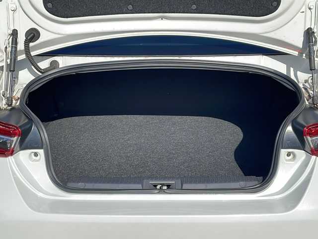 トヨタ ８６ GT リミテッド 山形県 2019(令1)年 5.1万km クリスタルホワイトパール 禁煙車/トラクションコントロール/純正ナビ NSZT-W68T/（フルセグ/DVD/CD/BT）/バックカメラ/ハーフレザーシート/シートヒーター/パドルシフト/クルーズコントロール/LEDヘッドライト/フォグランプ/リヤフォグランプ/17インチ純正アルミ/社外アルミ冬タイヤ車載/プッシュスタート