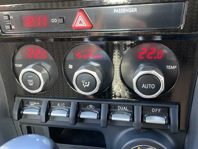 トヨタ ８６ GT リミテッド 山形県 2019(令1)年 5.1万km クリスタルホワイトパール 禁煙車/トラクションコントロール/純正ナビ NSZT-W68T/（フルセグ/DVD/CD/BT）/バックカメラ/ハーフレザーシート/シートヒーター/パドルシフト/クルーズコントロール/LEDヘッドライト/フォグランプ/リヤフォグランプ/17インチ純正アルミ/社外アルミ冬タイヤ車載/プッシュスタート