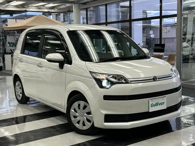 トヨタ スペイド F 千葉県 2017(平29)年 2万km ホワイトパールクリスタルシャイン ワンオーナー/ウェルキャブ助手席回転シート/純正ナビ　NSCD-W66/・TV/・Bluetooth/・CD/バックカメラ/KENWOOD DRV-325 ドライブレコーダー/ビルトインETC/プリクラッシュセーフティシステム/ オートハイビーム/車線逸脱警報/スマートキー(スペア有り)/AW付スタッドレス有り/HIDヘッドライト/取扱説明書/保証書
