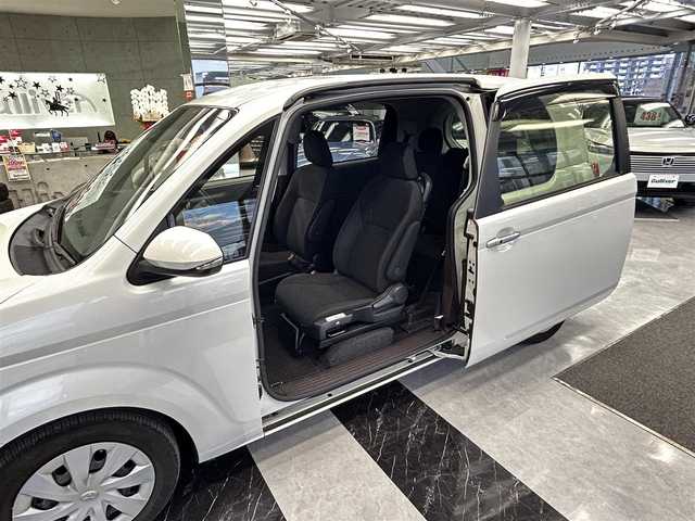 トヨタ スペイド F 千葉県 2017(平29)年 2万km ホワイトパールクリスタルシャイン ワンオーナー/ウェルキャブ助手席回転シート/純正ナビ　NSCD-W66/・TV/・Bluetooth/・CD/バックカメラ/KENWOOD DRV-325 ドライブレコーダー/ビルトインETC/プリクラッシュセーフティシステム/ オートハイビーム/車線逸脱警報/スマートキー(スペア有り)/AW付スタッドレス有り/HIDヘッドライト/取扱説明書/保証書