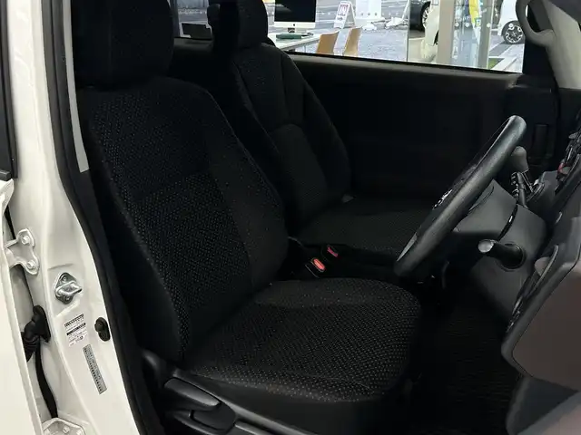 トヨタ スペイド F 千葉県 2017(平29)年 2万km ホワイトパールクリスタルシャイン ワンオーナー/ウェルキャブ助手席回転シート/純正ナビ　NSCD-W66/・TV/・Bluetooth/・CD/バックカメラ/KENWOOD DRV-325 ドライブレコーダー/ビルトインETC/プリクラッシュセーフティシステム/ オートハイビーム/車線逸脱警報/スマートキー(スペア有り)/AW付スタッドレス有り/HIDヘッドライト/取扱説明書/保証書