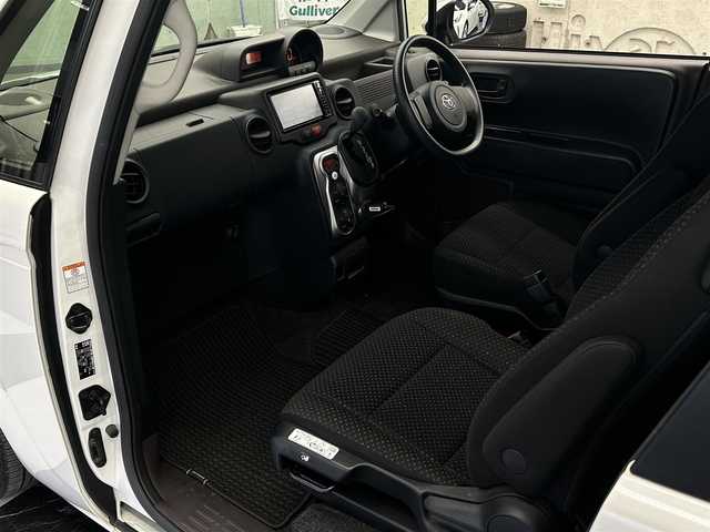 トヨタ スペイド F 千葉県 2017(平29)年 2万km ホワイトパールクリスタルシャイン ワンオーナー/ウェルキャブ助手席回転シート/純正ナビ　NSCD-W66/・TV/・Bluetooth/・CD/バックカメラ/KENWOOD DRV-325 ドライブレコーダー/ビルトインETC/プリクラッシュセーフティシステム/ オートハイビーム/車線逸脱警報/スマートキー(スペア有り)/AW付スタッドレス有り/HIDヘッドライト/取扱説明書/保証書