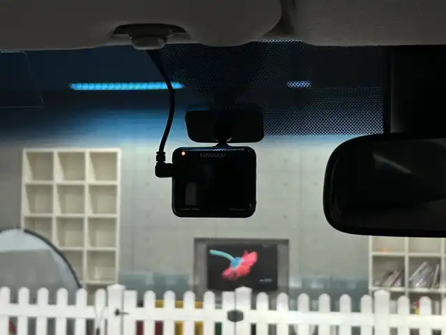 トヨタ スペイド F 千葉県 2017(平29)年 2万km ホワイトパールクリスタルシャイン ワンオーナー/ウェルキャブ助手席回転シート/純正ナビ　NSCD-W66/・TV/・Bluetooth/・CD/バックカメラ/KENWOOD DRV-325 ドライブレコーダー/ビルトインETC/プリクラッシュセーフティシステム/ オートハイビーム/車線逸脱警報/スマートキー(スペア有り)/AW付スタッドレス有り/HIDヘッドライト/取扱説明書/保証書