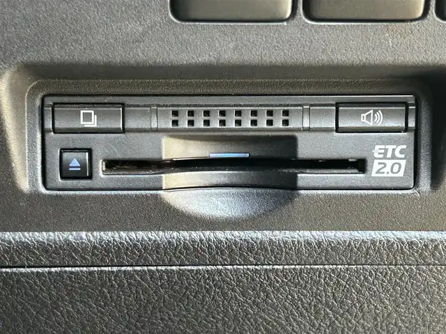 トヨタ ランドクルーザー ZX 神奈川県 2017(平29)年 12万km ブラック 純正ＳＤナビ　/フルセグＴＶ /全方位カメラ サンルーフ　/後席モニター　/追従走行付きクルーズコントロール　/パワーシート　/シートヒーター/エアシート　/モデリスタエアロ　/ETC2.0 /スペアキー　/衝突被害軽減システム/カーテンエアバッグ/社外アルミホイール