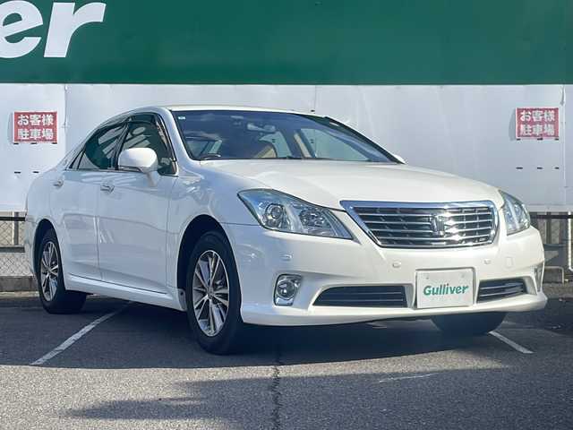 トヨタ クラウン ロイヤル RサルーンiFourプレミアED 福島県 2012(平24)年 12万km ホワイトパールクリスタルシャイン 純正HDDナビ/・エレクトロマルチビジョン/・フルセグTV/USB/AUX/CD/DVD/FM/AM/・バックカメラ/・ビルトインETC/D+N席パワーシート/D席メモリーシート/革張りステアリング/・ステアリングスイッチ/・クルーズコントロール/コーナーセンサー前後/リアウィンドウ電動シェード/シガーライター/横滑り防止装置/プッシュスタート/・スマートキー/・スペアキー1本/電動格納ミラー/・ウィンカーミラー/LEDヘッドライト/・オートライト/・フォグランプ/純正ドアバイザー/純正フロアマット