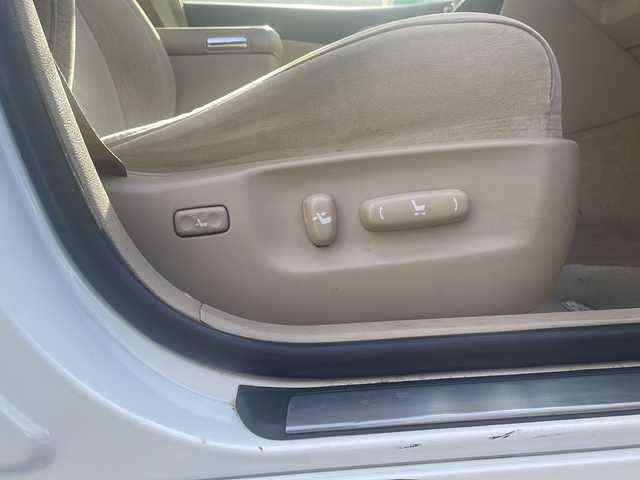 トヨタ クラウン ロイヤル RサルーンiFourプレミアED 福島県 2012(平24)年 12万km ホワイトパールクリスタルシャイン 純正HDDナビ/・エレクトロマルチビジョン/・フルセグTV/USB/AUX/CD/DVD/FM/AM/・バックカメラ/・ビルトインETC/D+N席パワーシート/D席メモリーシート/革張りステアリング/・ステアリングスイッチ/・クルーズコントロール/コーナーセンサー前後/リアウィンドウ電動シェード/シガーライター/横滑り防止装置/プッシュスタート/・スマートキー/・スペアキー1本/電動格納ミラー/・ウィンカーミラー/LEDヘッドライト/・オートライト/・フォグランプ/純正ドアバイザー/純正フロアマット