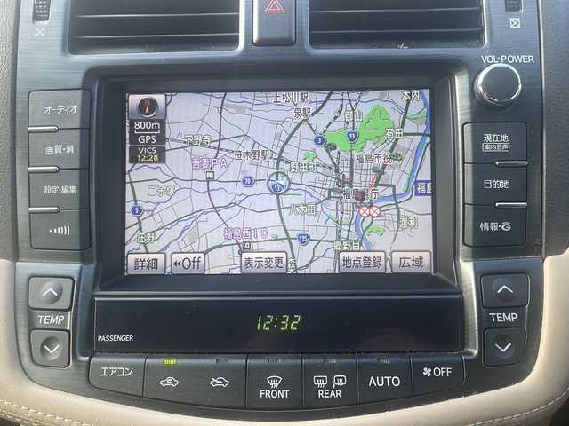 トヨタ クラウン ロイヤル RサルーンiFourプレミアED 福島県 2012(平24)年 12万km ホワイトパールクリスタルシャイン 純正HDDナビ/・エレクトロマルチビジョン/・フルセグTV/USB/AUX/CD/DVD/FM/AM/・バックカメラ/・ビルトインETC/D+N席パワーシート/D席メモリーシート/革張りステアリング/・ステアリングスイッチ/・クルーズコントロール/コーナーセンサー前後/リアウィンドウ電動シェード/シガーライター/横滑り防止装置/プッシュスタート/・スマートキー/・スペアキー1本/電動格納ミラー/・ウィンカーミラー/LEDヘッドライト/・オートライト/・フォグランプ/純正ドアバイザー/純正フロアマット