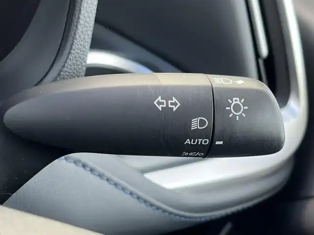 トヨタ ヴォクシー S－Z 奈良県 2023(令5)年 1.9万km アティチュードブラックマイカ 純正10.5インチディスプレイオーディオ/（TV/BT/AppleCarPlay/AndroidAuto)/純正14インチフリップダウンモニター（V14T-R72R）/レーダークルーズコントロール/バックカメラ/前後コーナーセンサー/プリクラッシュセーフティ/レーンキープアシスト/両側パワースライドドア/ハーフレザーシート/前席シートヒーター/後席サンシェード/LEDヘッドライト/ETC2.0/純正17インチAW/保証書/取り扱い説明書/スペアキーX1