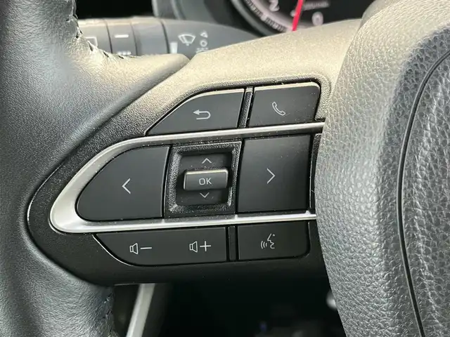 トヨタ ヴォクシー S－Z 奈良県 2023(令5)年 1.9万km アティチュードブラックマイカ 純正10.5インチディスプレイオーディオ/（TV/BT/AppleCarPlay/AndroidAuto)/純正14インチフリップダウンモニター（V14T-R72R）/レーダークルーズコントロール/バックカメラ/前後コーナーセンサー/プリクラッシュセーフティ/レーンキープアシスト/両側パワースライドドア/ハーフレザーシート/前席シートヒーター/後席サンシェード/LEDヘッドライト/ETC2.0/純正17インチAW/保証書/取り扱い説明書/スペアキーX1