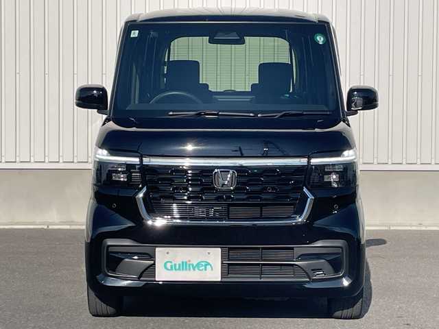 ホンダ Ｎ ＢＯＸ カスタム ターボ 群馬県 2024(令6)年 0.9万km クリスタルブラックパール ホンダセンシング/・LKA/・パーキングソナー/・衝突軽減ブレーキ/・踏み間違い/・オートハイビーム/純正メモリーナビ/（FM/AM/BT/）/フルセグTV/全方位カメラ/両側パワースライドドア/シートヒーター（D席/N席）/ハーフレザー/オートブレーキホールド/プッシュスタート/LEDヘッドライト/純正フロアマット/純正AW
