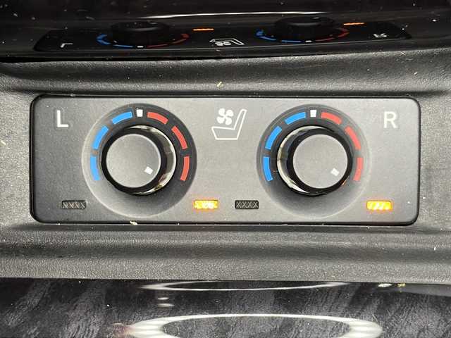 トヨタ アルファード S Cパッケージ 広島県 2020(令2)年 5.3万km ホワイトパールクリスタルシャイン 純正９型ナビ/サンルーフ/後席画面/ブラインドスポットモニター/エンジンスターター/バックカメラ/レーダークルーズコントロール/電動リアゲート/温/冷シート/パワーシート/デジタルルームミラー/ステアリングヒーター/アダブティブヘッドライト/ＥＴＣ/前後ドラレコ/フォグランプ/純正18インチアルミホイール(235/50/R18)/エアバッグ(運転席/助手席/サイド/カーテン)