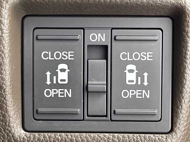 ホンダ Ｎ ＢＯＸ EX ターボ 岐阜県 2023(令5)年 0.6万km プラチナホワイトパール ターボ/純正7インチナビ/（CD/DVD/Bluetooth/フルセグ）/バックカメラ/レーダークルーズコントロール/両側パワースライドドア/電子パーキング/パドルシフト/前席シートヒーター/ステアリングスイッチ/スマートキー/スペアキー/ETC/前方ドライブレコーダー