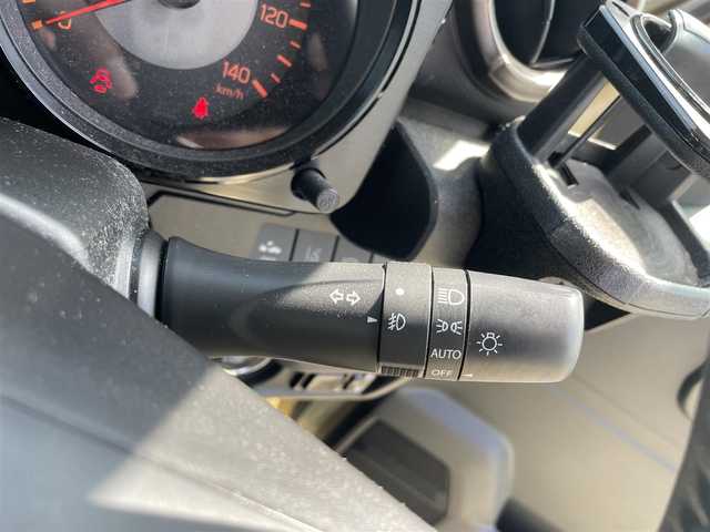 スズキ ジムニー XC 富山県 2019(令1)年 7.7万km シフォンアイボリーメタリックブラック2トーンルーフ ＭＴ/ワンオーナー/ＡＬＰＩＮＥ製11インチフローティングナビ/Bluetooth/フルセグTV/ＤＶＤ再生/バックカメラ/デュアルカメラブレーキサポート/レーンディパーチャーアラート/前席シートヒーター/スマートキー/クルーズコントロール/ステアリングスイッチ/LEDオートライト/フォグランプ/純正AW付スタッドレスタイヤ4本積込