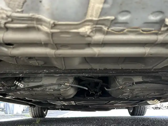 ホンダ フィット RS 静岡県 2016(平28)年 10.7万km クリスタルブラックパール ６速マニュアル/純正ナビＴＶ（フルセグ）/Bluetooth/純正リアルーフスポイラー/LED/ETC/クルーズコントロール/バックカメラ/オートライト/純正16インチアルミホイール/アイドリングストップ/スペアキーあり