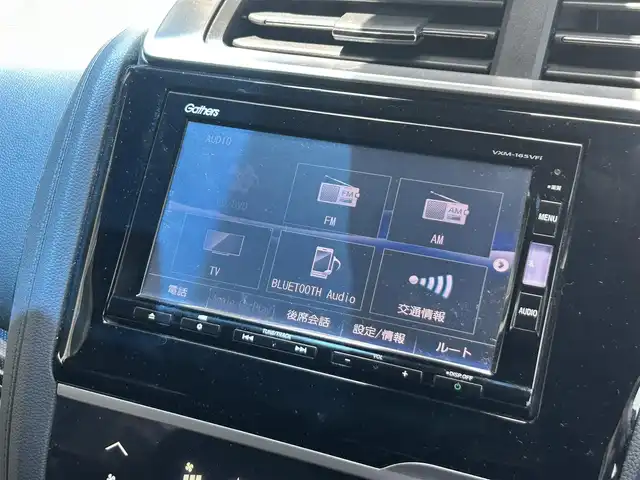 ホンダ フィット RS 静岡県 2016(平28)年 10.7万km クリスタルブラックパール ６速マニュアル/純正ナビＴＶ（フルセグ）/Bluetooth/純正リアルーフスポイラー/LED/ETC/クルーズコントロール/バックカメラ/オートライト/純正16インチアルミホイール/アイドリングストップ/スペアキーあり