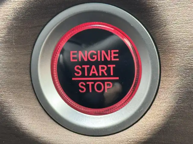 ホンダ フリード G 滋賀県 2023(令5)年 2.5万km クリスタルブラックパール 禁煙車/純正ナビ/CD/Bluetooth/FM/AM/バックカメラ/ホンダセンシング/・CMBS(衝突軽減ブレーキ)/・歩行者事故低減ステアリング/・アダプティブクルーズコントロール/・LKAS(車線維持支援システム)/・路外逸脱抑制機能/・誤発進抑制機能/・先行車発進お知らせ機能/・標識認識機能/・マルチインフォメーションディスプレイ/ETC/両側パワースライドドア/D/N席シートヒーター /ドライブレコーダー/LEDヘッドライト/オートライト/ステアリングスイッチ/ドアバイザー/プッシュスタート /スマートキー/スペアキー/純正フロアマット