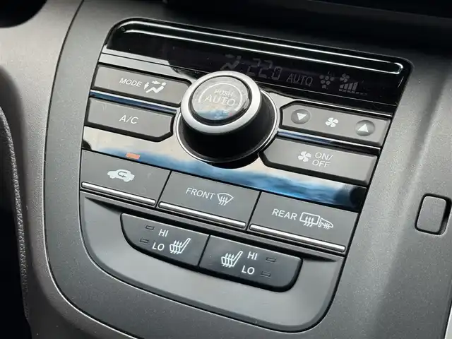 ホンダ フリード G 滋賀県 2023(令5)年 2.5万km クリスタルブラックパール 禁煙車/純正ナビ/CD/Bluetooth/FM/AM/バックカメラ/ホンダセンシング/・CMBS(衝突軽減ブレーキ)/・歩行者事故低減ステアリング/・アダプティブクルーズコントロール/・LKAS(車線維持支援システム)/・路外逸脱抑制機能/・誤発進抑制機能/・先行車発進お知らせ機能/・標識認識機能/・マルチインフォメーションディスプレイ/ETC/両側パワースライドドア/D/N席シートヒーター /ドライブレコーダー/LEDヘッドライト/オートライト/ステアリングスイッチ/ドアバイザー/プッシュスタート /スマートキー/スペアキー/純正フロアマット