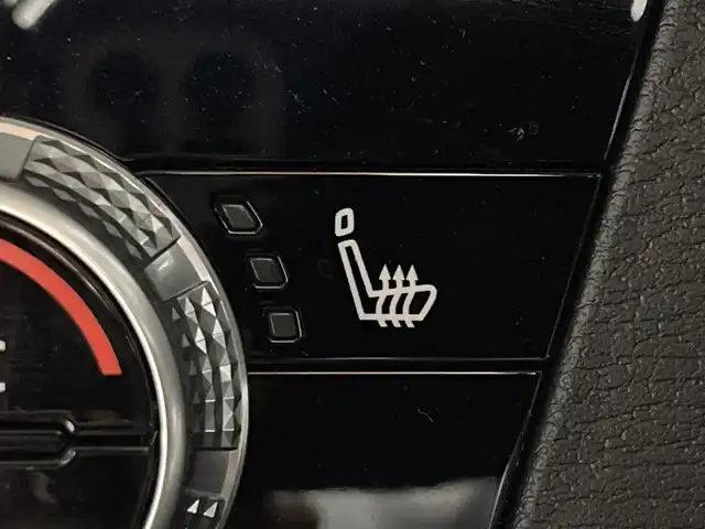 三菱 アウトランダー ＰＨＥＶ M 神奈川県 2022(令4)年 1.3万km コスミックブルーマイカ 4WD/純正9インチスマートフォン連携ナビ/(Bluetooth、AppleCarPlay、フルセグTV)/全方位カメラ/パドルシフト/前席シートヒーター/ステアリングヒーター/パワーバックドア/マイパイロット/eアシスト/・衝突軽減ブレーキ/・踏み間違い衝突防止アシスト/・車線逸脱警報/・車線逸脱防止支援機能/・ふらつき警報/・標識認識システム/・後退時車両検知/BSM/LEDヘッドライト/スマートキー/スペアキー×１本