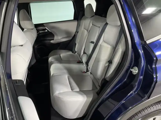 三菱 アウトランダー ＰＨＥＶ M 神奈川県 2022(令4)年 1.3万km コスミックブルーマイカ 4WD/純正9インチスマートフォン連携ナビ/(Bluetooth、AppleCarPlay、フルセグTV)/全方位カメラ/パドルシフト/前席シートヒーター/ステアリングヒーター/パワーバックドア/マイパイロット/eアシスト/・衝突軽減ブレーキ/・踏み間違い衝突防止アシスト/・車線逸脱警報/・車線逸脱防止支援機能/・ふらつき警報/・標識認識システム/・後退時車両検知/BSM/LEDヘッドライト/スマートキー/スペアキー×１本