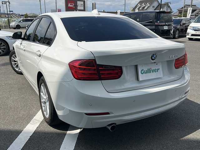 ＢＭＷ ３２０ｄ 岐阜県 2014(平26)年 2.2万km 白 登録時走行距離22027km/純正ディスプレイオーディオ/バックカメラ/ドライビング・アシスト・プロフェッショナル/コーナーセンサー/レーダークルーズコントロール/ＬＥＤヘッドライト/パワーシート/ターボ車/純正アルミホイール/ＵＳＢ/Blue tooth/プッシュスタート/スマートキー/ABS/横滑り防止装置/レーンキープアシスト/オートライト/オートマチックハイビーム/エアバッグ運転席・助手席+サイド/衝突被害軽減システム
