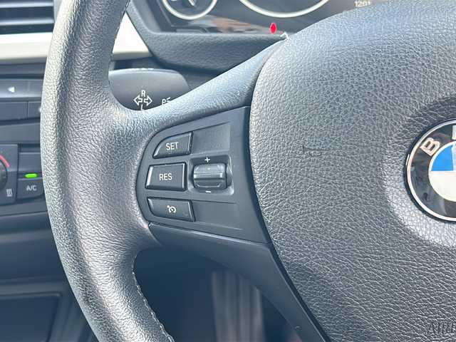ＢＭＷ ３２０ｄ 岐阜県 2014(平26)年 2.2万km 白 登録時走行距離22027km/純正ディスプレイオーディオ/バックカメラ/ドライビング・アシスト・プロフェッショナル/コーナーセンサー/レーダークルーズコントロール/ＬＥＤヘッドライト/パワーシート/ターボ車/純正アルミホイール/ＵＳＢ/Blue tooth/プッシュスタート/スマートキー/ABS/横滑り防止装置/レーンキープアシスト/オートライト/オートマチックハイビーム/エアバッグ運転席・助手席+サイド/衝突被害軽減システム