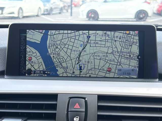 ＢＭＷ ３２０ｄ 岐阜県 2014(平26)年 2.2万km 白 登録時走行距離22027km/純正ディスプレイオーディオ/バックカメラ/ドライビング・アシスト・プロフェッショナル/コーナーセンサー/レーダークルーズコントロール/ＬＥＤヘッドライト/パワーシート/ターボ車/純正アルミホイール/ＵＳＢ/Blue tooth/プッシュスタート/スマートキー/ABS/横滑り防止装置/レーンキープアシスト/オートライト/オートマチックハイビーム/エアバッグ運転席・助手席+サイド/衝突被害軽減システム