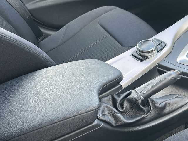 ＢＭＷ ３２０ｄ 岐阜県 2014(平26)年 2.2万km 白 登録時走行距離22027km/純正ディスプレイオーディオ/バックカメラ/ドライビング・アシスト・プロフェッショナル/コーナーセンサー/レーダークルーズコントロール/ＬＥＤヘッドライト/パワーシート/ターボ車/純正アルミホイール/ＵＳＢ/Blue tooth/プッシュスタート/スマートキー/ABS/横滑り防止装置/レーンキープアシスト/オートライト/オートマチックハイビーム/エアバッグ運転席・助手席+サイド/衝突被害軽減システム